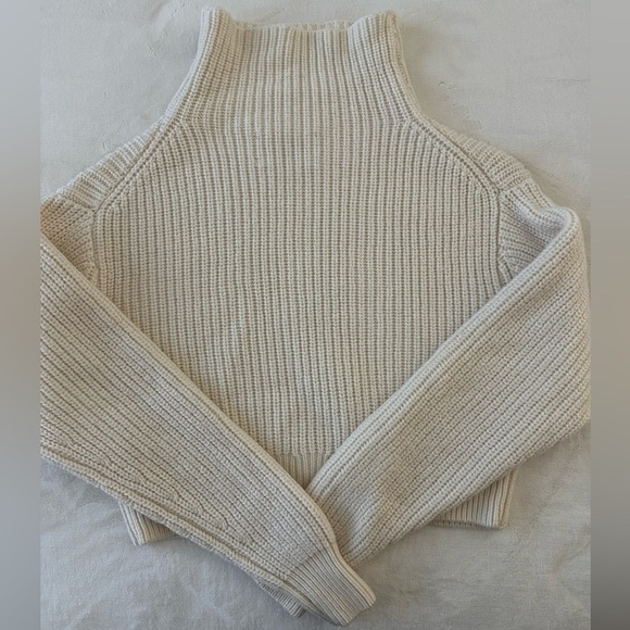 Aritzia Sweaters - ARITZIA cream knit sweater